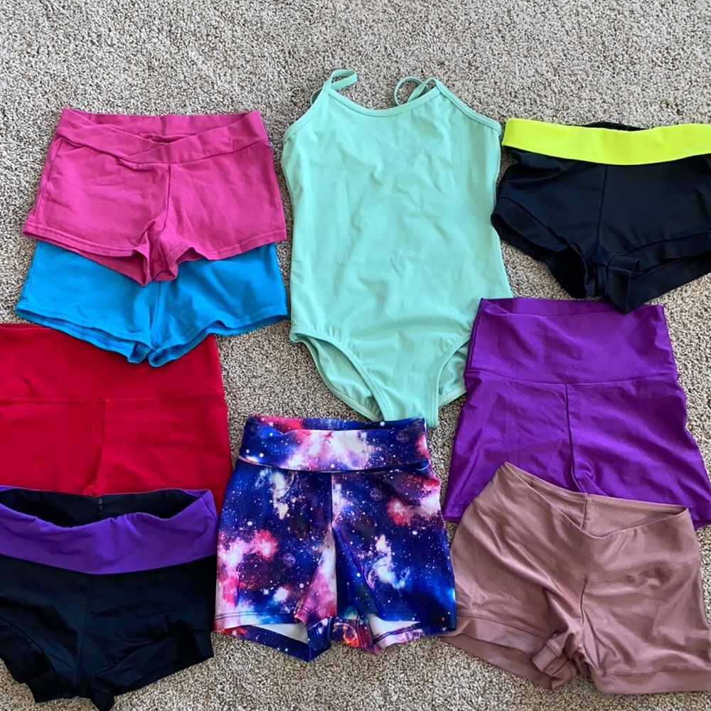 Girls dance clothes shorts size child medium